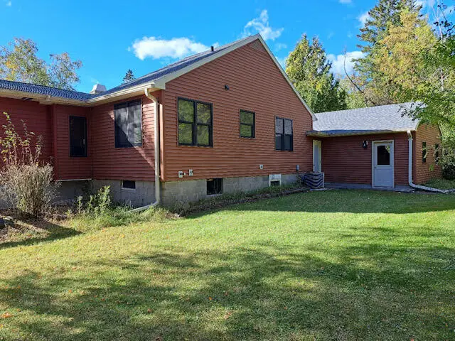 720 N Duluth Ave, Sturgeon Bay, WI 54235 - #3