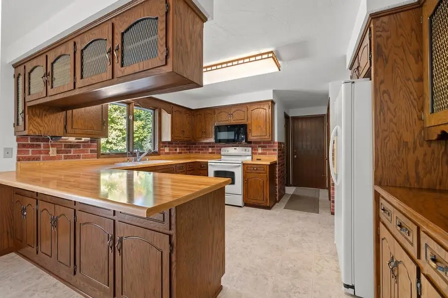 11 Cumberland Ave, Sturgeon Bay, WI 54235 - #3