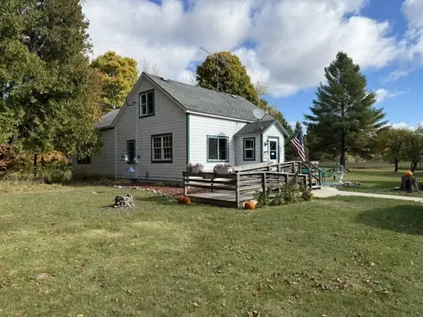 11718 Juice Mill Ln, Ellison Bay, WI 54210