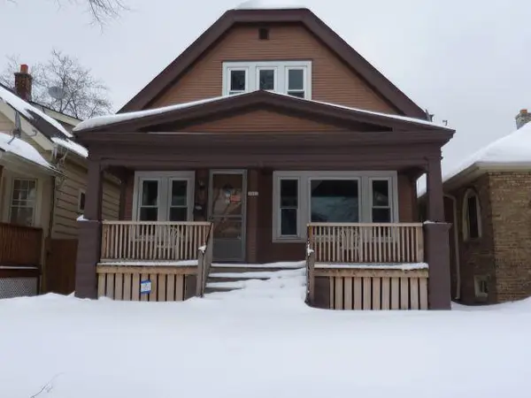 3022 S 15th STREET, Milwaukee, WI 53215