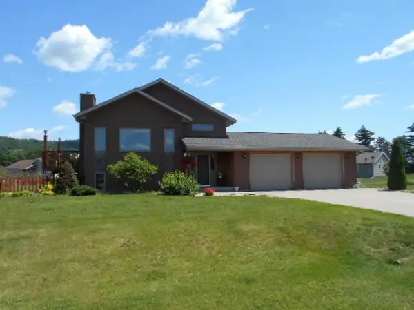 W7871 Amstel COURT, Holmen, WI 54636