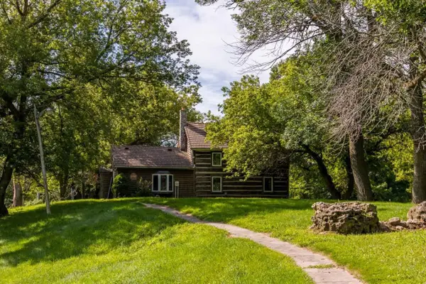 6511 St Patrick's LANE, Hartford, WI 53027