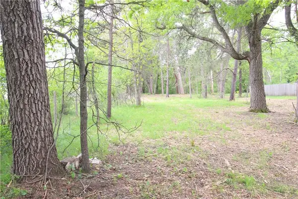 3917 North Shore Drive, Eau Claire, WI 54703