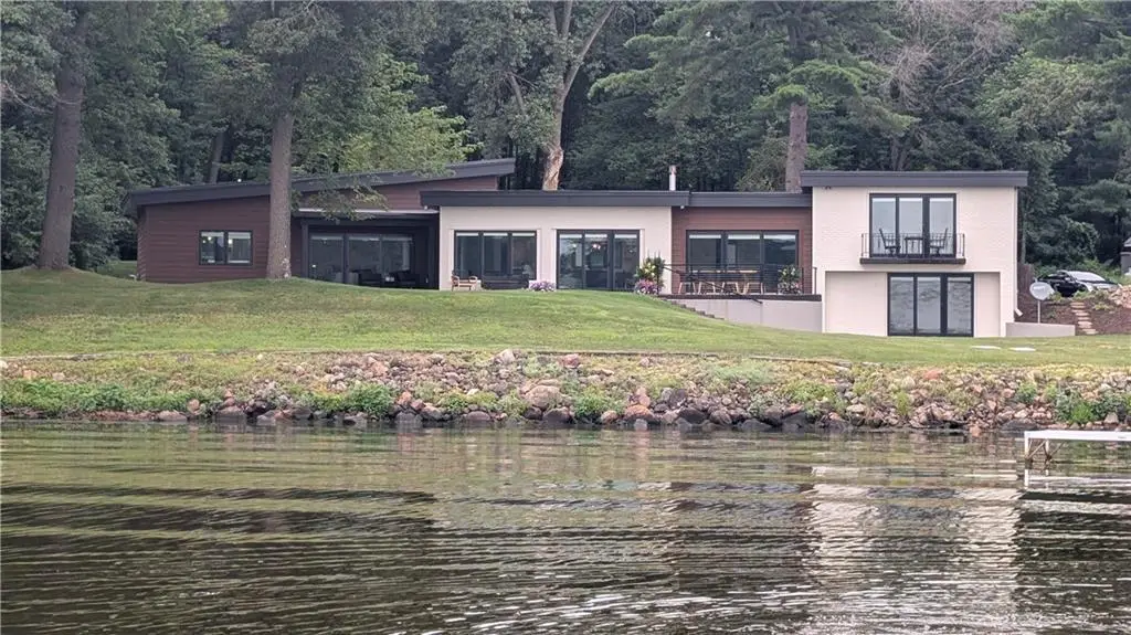 5839 North Shore Drive, Eau Claire, WI 54703 - Image #1