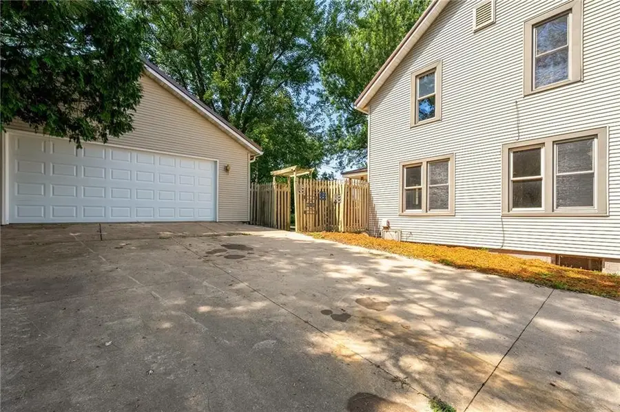 222 Park Street, Neillsville, WI 54456 - Image #3