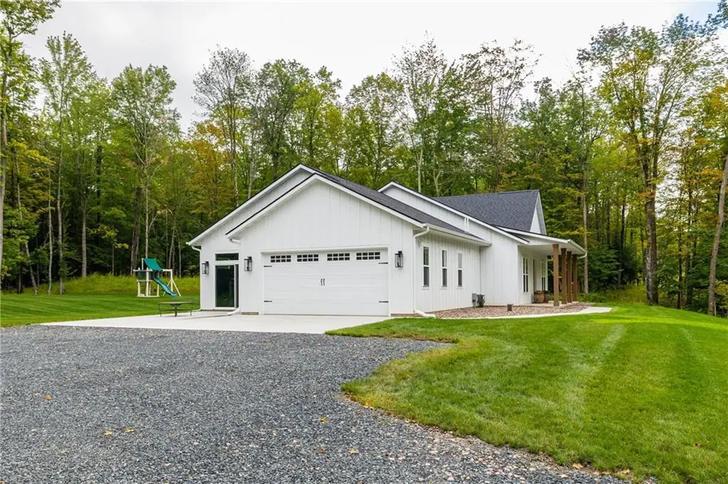 16039 366th St, Stanley, WI 54768 - Image #1