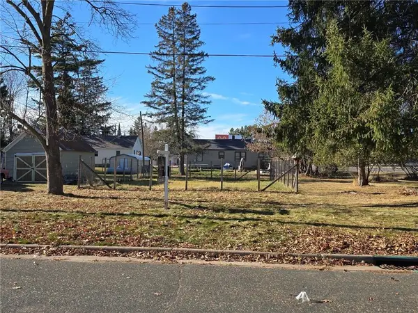 814 E 4th Street, Ladysmith, WI 54848