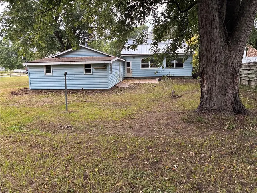 825 E Washington Street, Durand, WI 54736 - Image #3