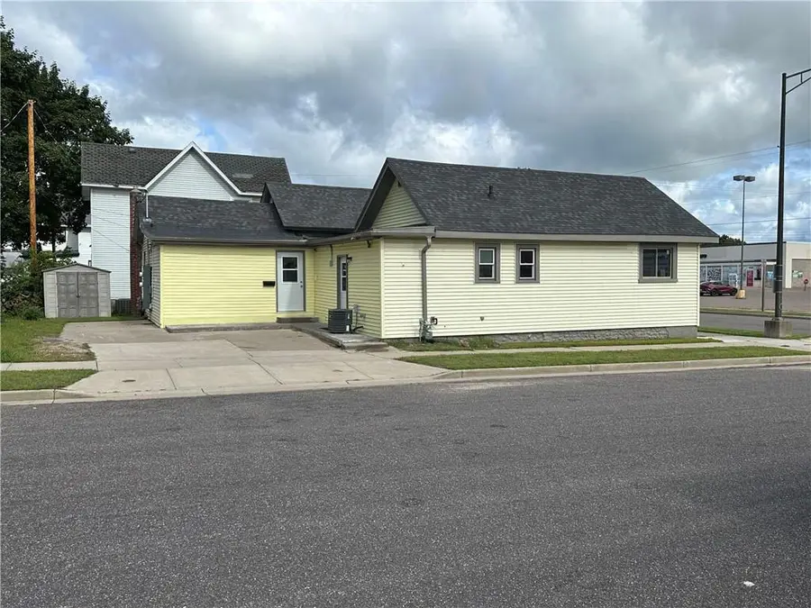 204 W Grand Avenue #1 & 2, Chippewa Falls, WI 54729 - Image #2