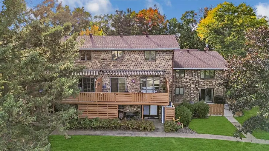 553 Goldsmith Street, Chippewa Falls, WI 54729 - Image #2