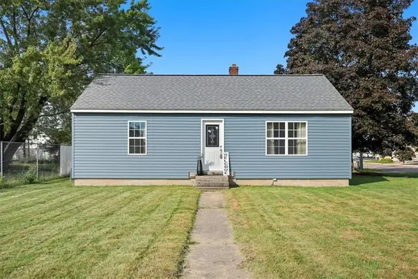 704 Harriet Street, Altoona, WI 54720