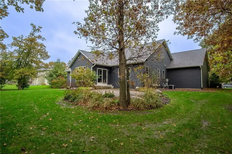 904 Timber View Drive, Altoona, WI 54720 - Image #2