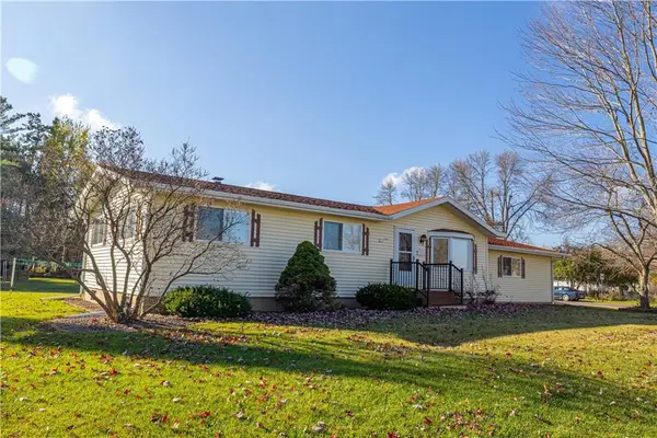 720 Summit Ave, Ladysmith, WI 54848