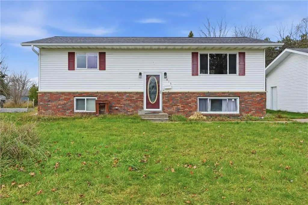 816 E 9th Street, Ladysmith, WI 54848 - Image #1