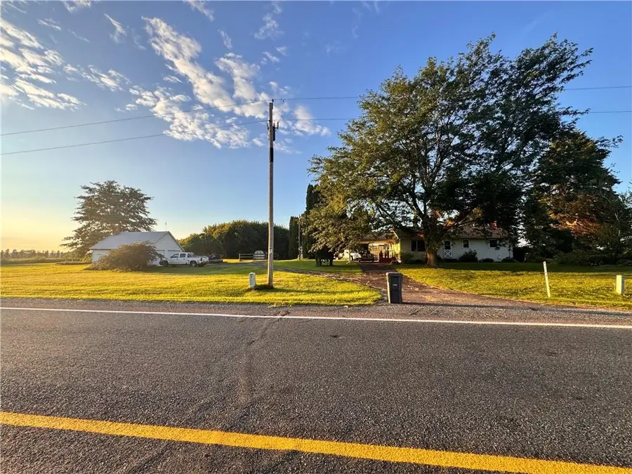 6806 Curvue Road, Eau Claire, WI 54703 - Image #2