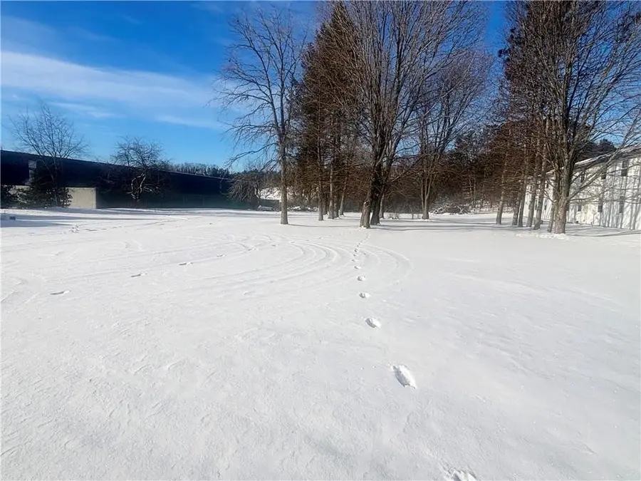 816 and 812 S Wisconsin Avenue #816 and 812, Rice Lake, WI 54868 - Image #2