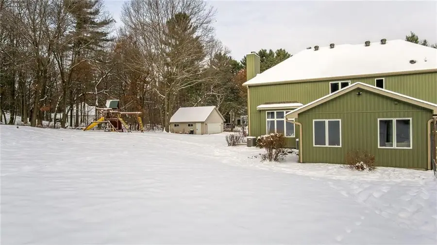 139 Canterbury Road, Eau Claire, WI 54701 - Image #3