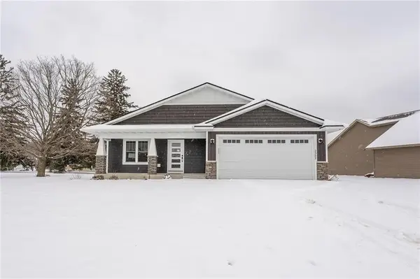 2352 St Andrews Drive, Altoona, WI 54720
