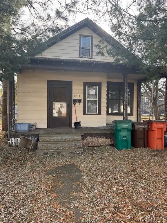 1219 & 1223 Garfield Avenue #2, Altoona, WI 54720