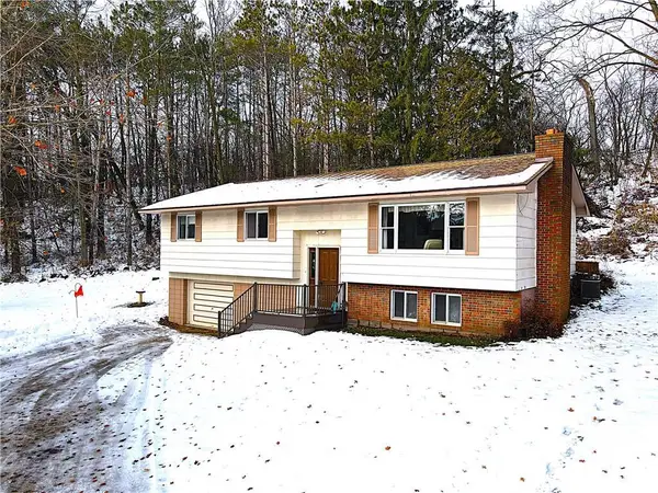 W24753 County Rd Q, Independence, WI 54747