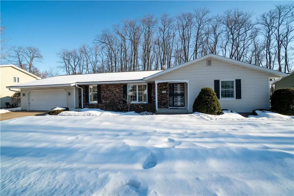 1323 Nixon Avenue, Eau Claire, WI 54701 - #1