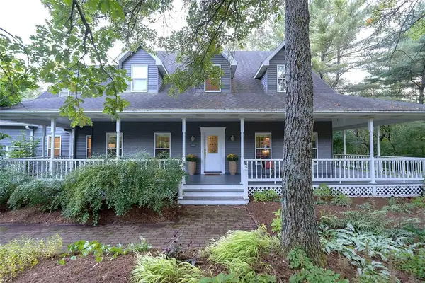 3867 Timber Creek Court, Eau Claire, WI 54701