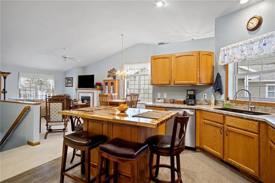 4325 E Hamilton Avenue #15, Eau Claire, WI 54701 - #3