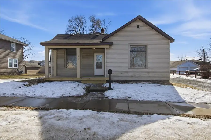 817 E Grand Avenue, Eau Claire, WI 54701 - #2