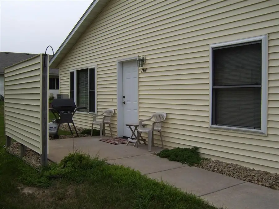 1512 Devney Drive #1512, Altoona, WI 54720 - #2