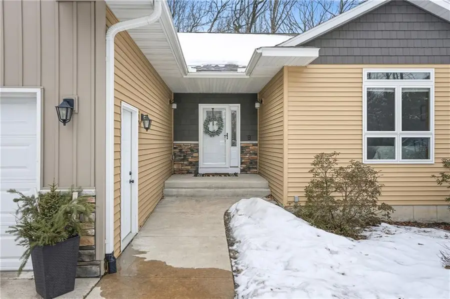 129 Grey Friar Lane, Eau Claire, WI 54701 - #2