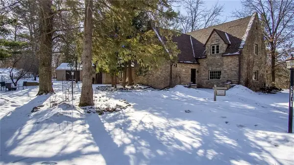 3701 E Clairemont Avenue, Eau Claire, WI 54701