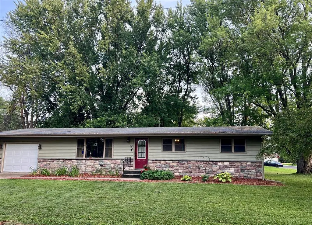 302 4th Avenue, Colfax, WI 54730 - #1