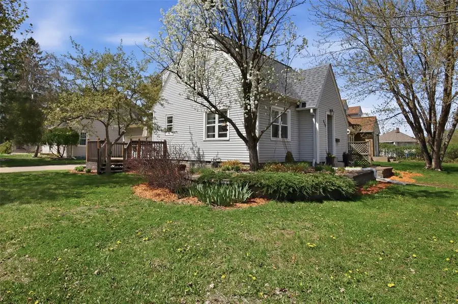 822 Lee Street, Eau Claire, WI 54701 - #3