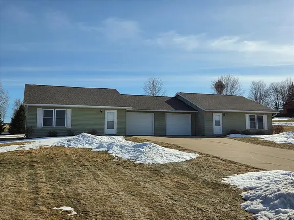 309-311 E Cowles Street #2, Alma Center, WI 54611