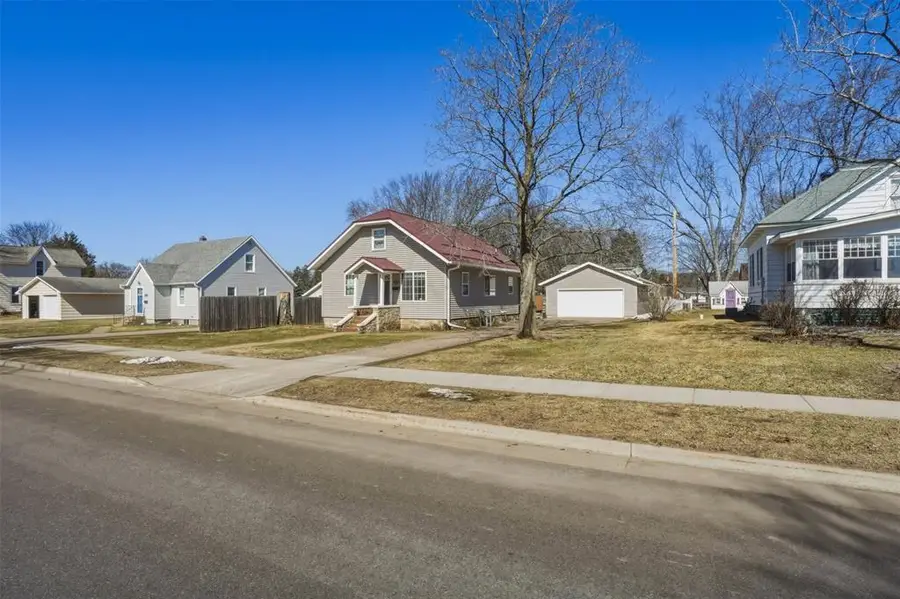 712 W Elm Street, Chippewa Falls, WI 54729 - #3