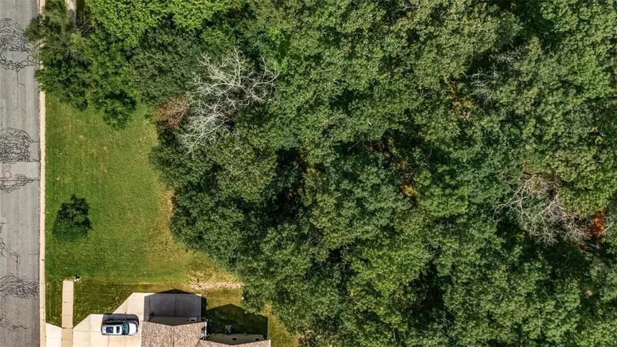 341 Monte Carlo Dr, Eau Claire, WI 54703 - #3