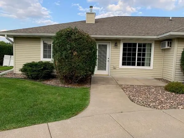 3312 Robin Meadows Lane #3312, Eau Claire, WI 54701