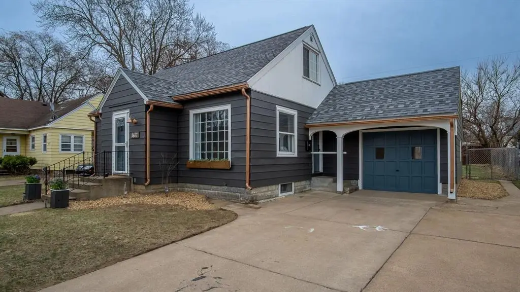 1621 Highland Avenue, Eau Claire, WI 54701 - #1