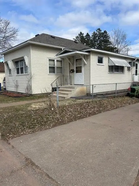 210 High Street, Spooner, WI 54801
