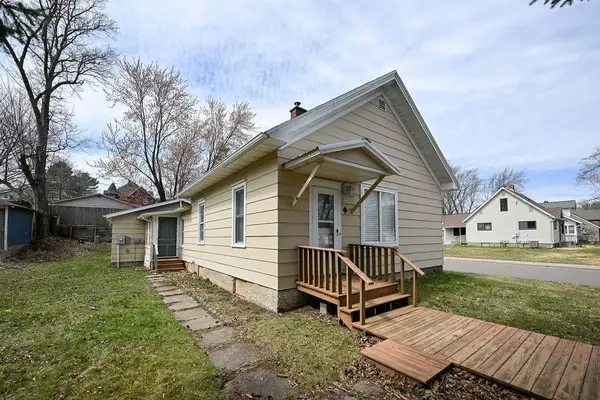 1665 2nd Avenue, Cumberland, WI 54829