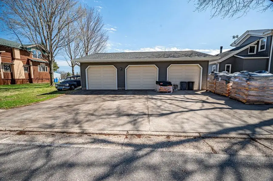 438 Kinne Street, Ellsworth, WI 54011 - #3