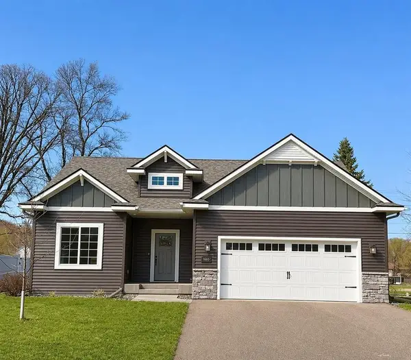 1666 St Andrews Drive, Altoona, WI 54720