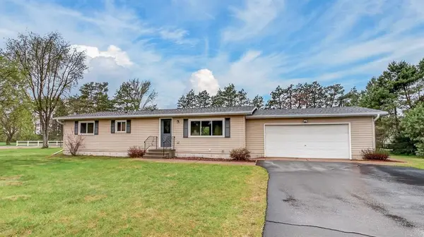 6150 Sun Dance Place, Eau Claire, WI 54701