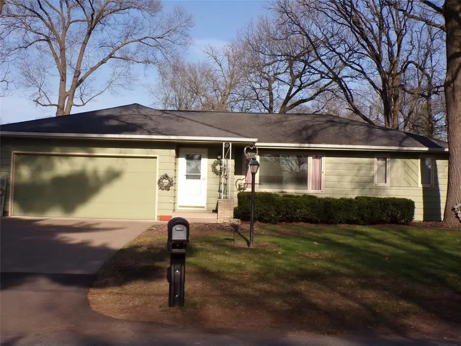 3045 Wedgewood Avenue, Eau Claire, WI 54703 - #2