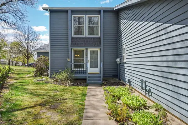 4630 Woodridge Drive #2, Eau Claire, WI 54701
