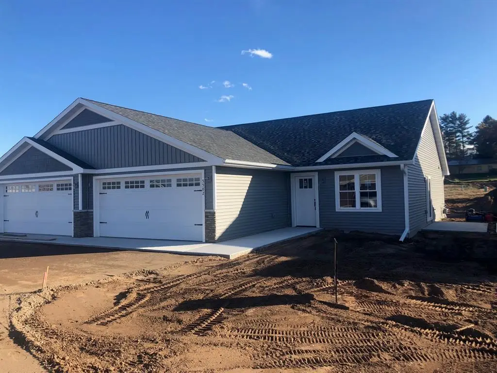 5055 Maple Leaf Path, Eau Claire, WI 54703 - #1