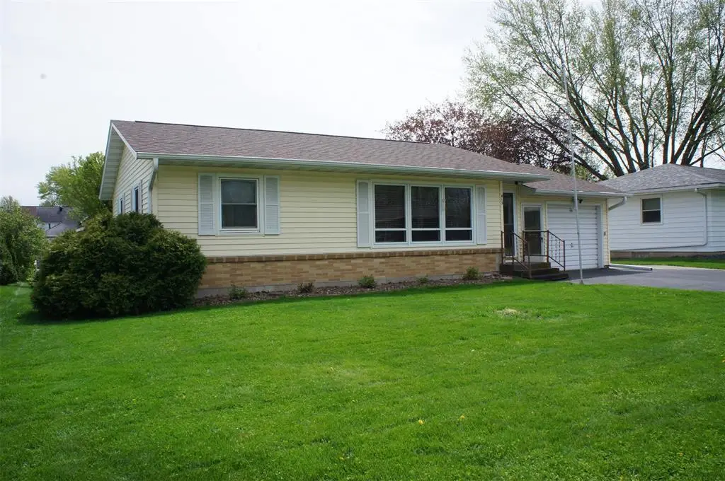 413 Vine Street, Mondovi, WI 54755 - #1