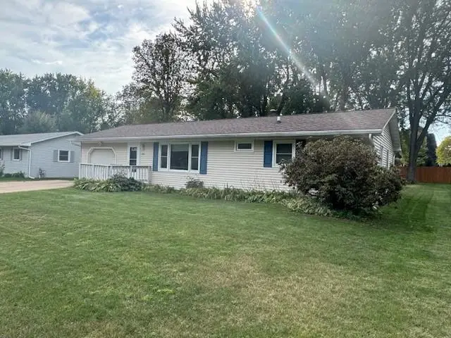 1220 Perry Street, Chippewa Falls, WI 54729 - #2