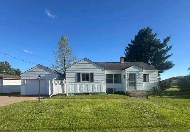 2725 Crescent Avenue, Eau Claire, WI 54703 - #1