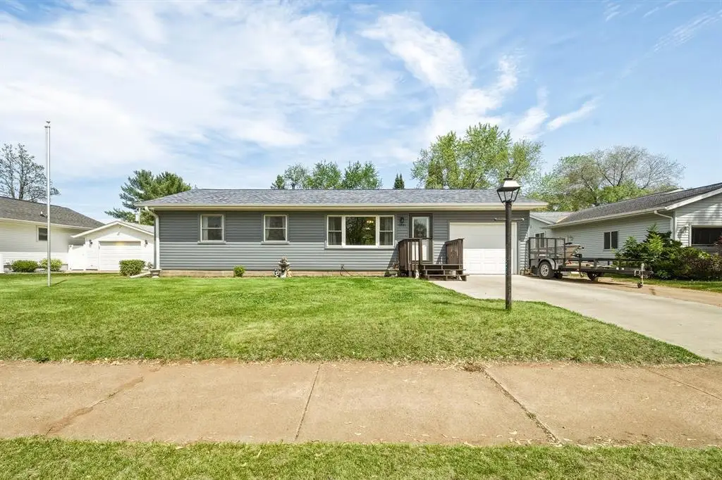 3221 Venus Avenue, Eau Claire, WI 54703 - #1